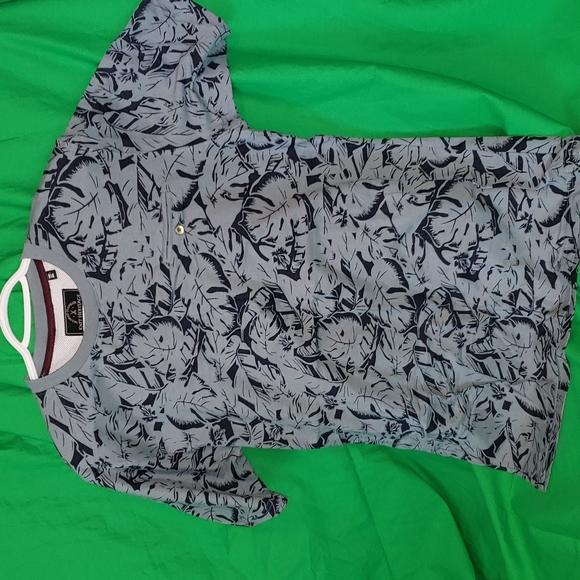 Knit Heritage Other - Knit Heritage Pocket Shirt Size XL Blue Leaf Print